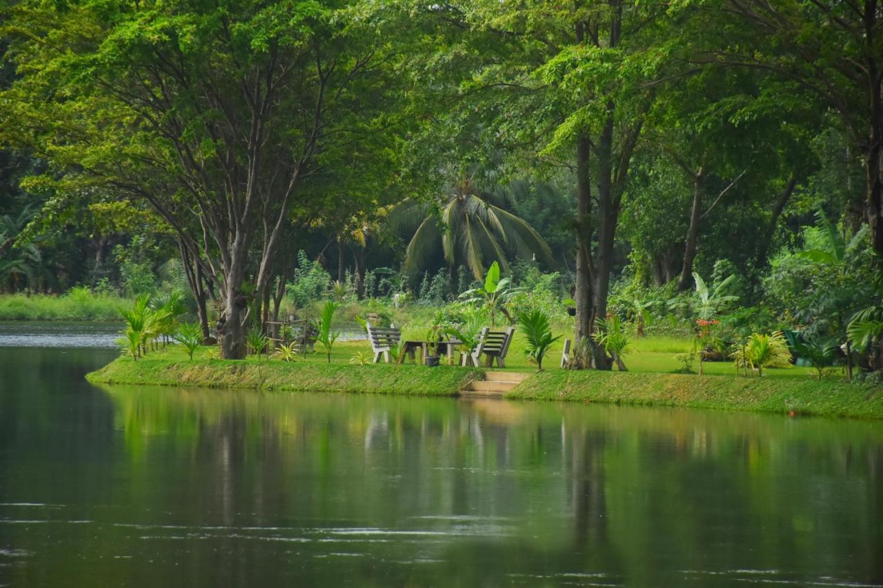 Canal Side Safari Resort Udawalawe Bagian luar foto